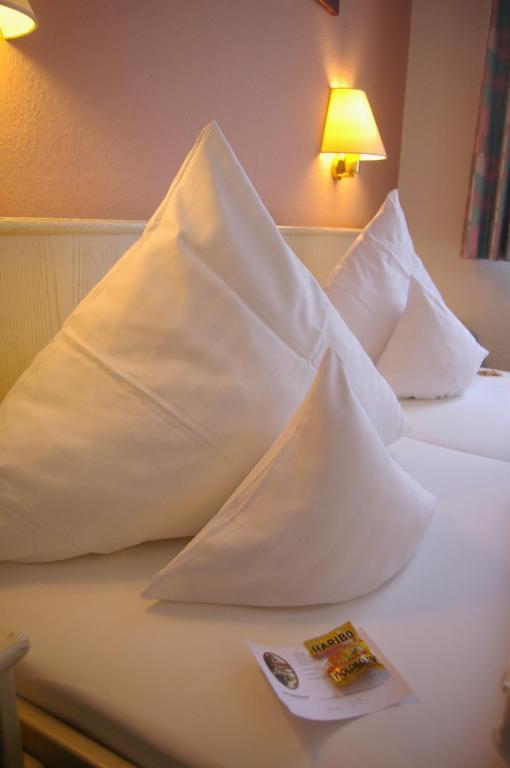 Zum Treuen Bartel Hotel มาร์กโกรนิงเกน ห้อง รูปภาพ